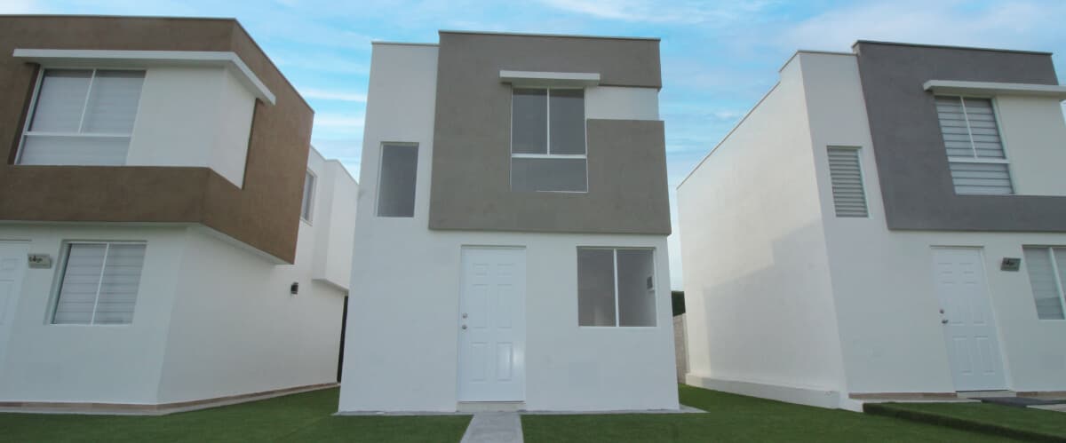 Casas del modelo Águila Premier en el fraccionamiento Privada Monte Carmelo que pertenece a la inmobiliaria Javer