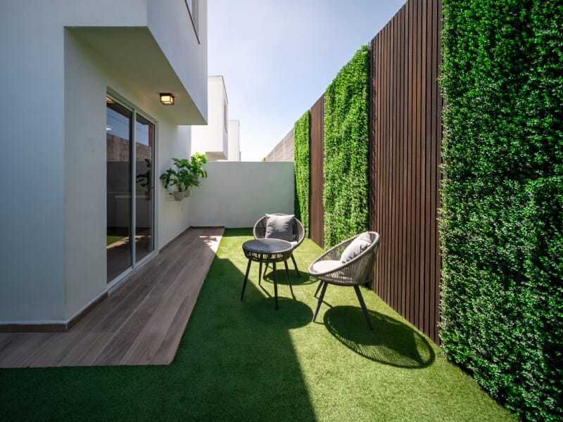 Jardín del modelo Águila Real en el fraccionamiento Lomas del Mirador de la inmobiliaria Javer