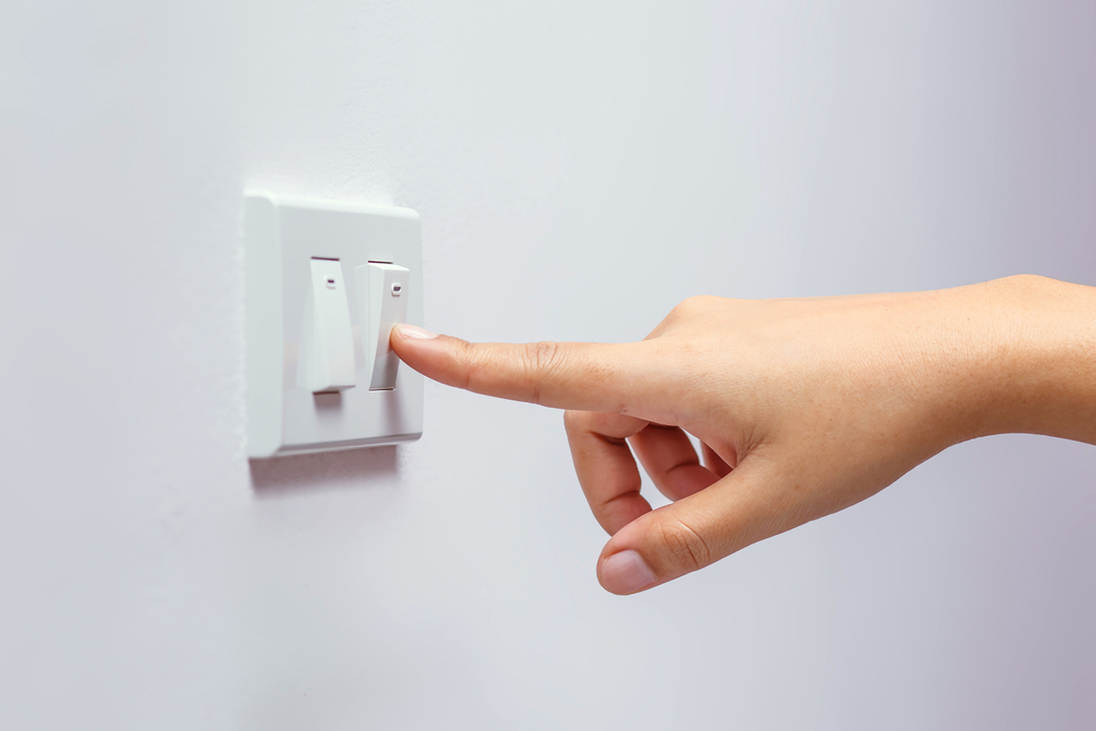 Hábitos para ahorrar energía en tu nueva casa | JAVER
